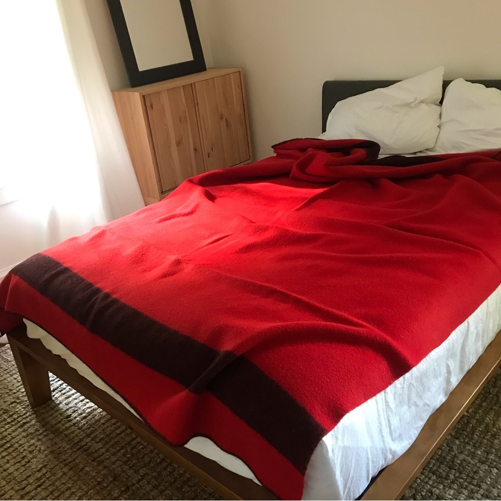 vintage red wool camp blanket - Picture 2 of 8